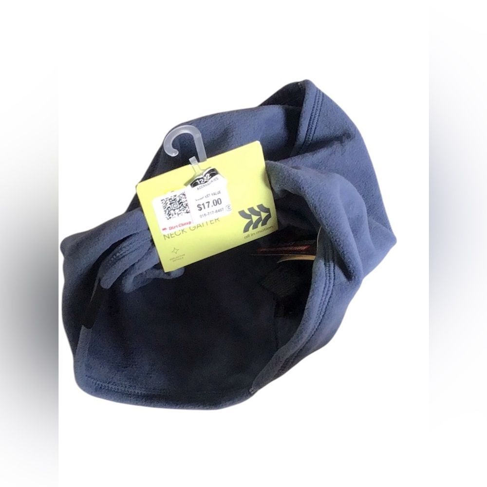 NWT All In Motion Neck Warmer Gator